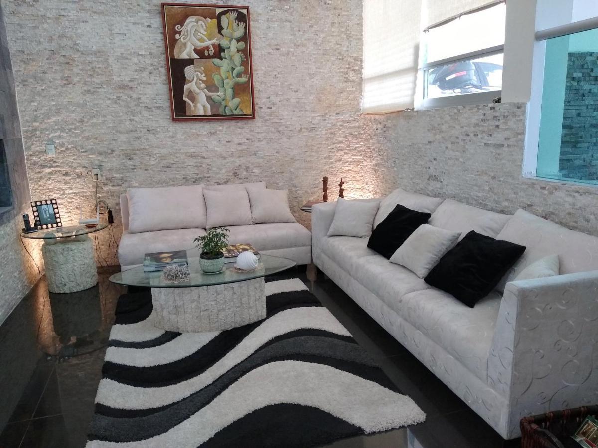 Habitacion Matrimonial Con Cama Y Sofa Para Cuatro Personas Tlaxcalancingo Esterno foto