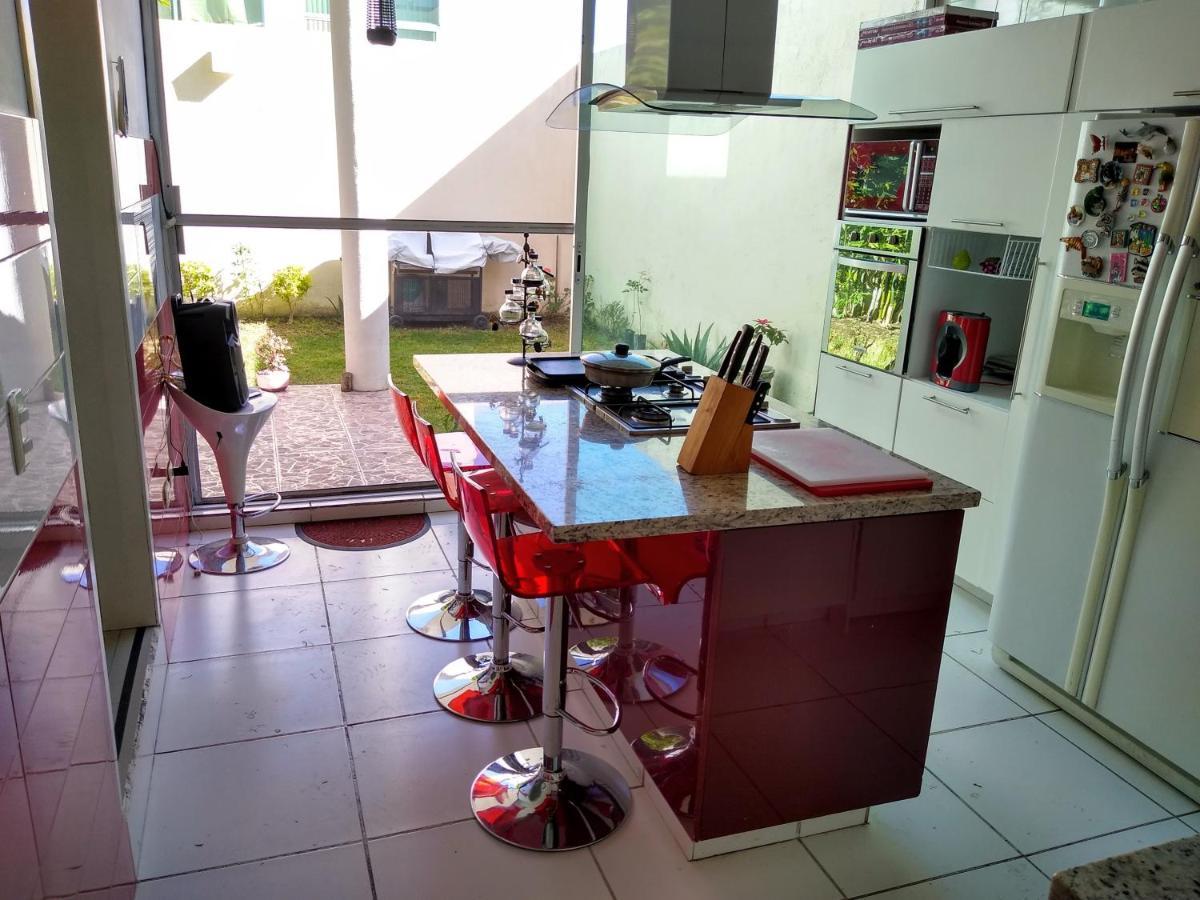 Habitacion Matrimonial Con Cama Y Sofa Para Cuatro Personas Tlaxcalancingo Esterno foto